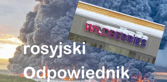 Płonący ogromny magazyn logistyczny z logo Wildberries w Rosji na tle czarnego dymu.