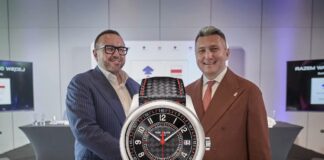na zdjęciu zegarek Piesiewicza - Piesiewicz i Kral