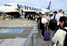 Ryanair zwiększa flotę i dyktuje warunki polskim lotniskom