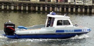 Tragiczne odkrycie: Znaleziono ciało kobiety przy molo w Kołobrzegu Tragiczne odkrycie Znaleziono ciało kobiety przy molo w Kołobrzegu