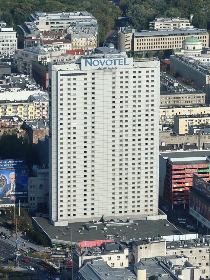 Dzisiejszy atak nożownika w centrum Warszawy - Trwa obława