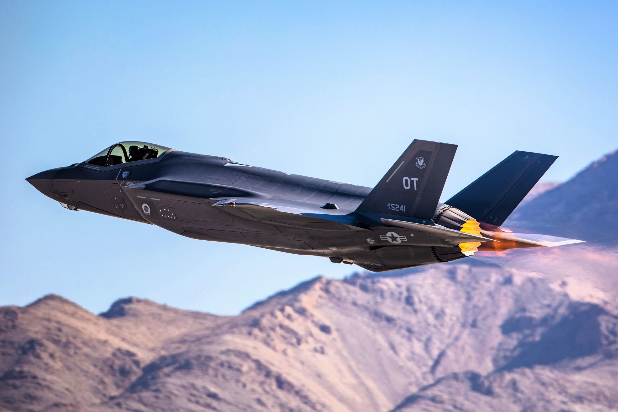 F-35 Husarz