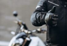 Bezpieczeństwo motocyklisty zaczyna się od wyposażenia – checklista przed wyjazdem Bezpieczeństwo motocyklisty zaczyna się od wyposażenia – checklista przed wyjazdem